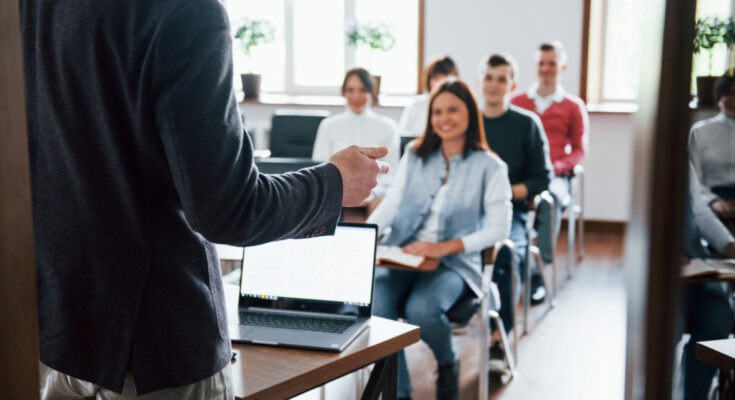 Les opportunités professionnelles après une formation de management, esthétique et tourisme